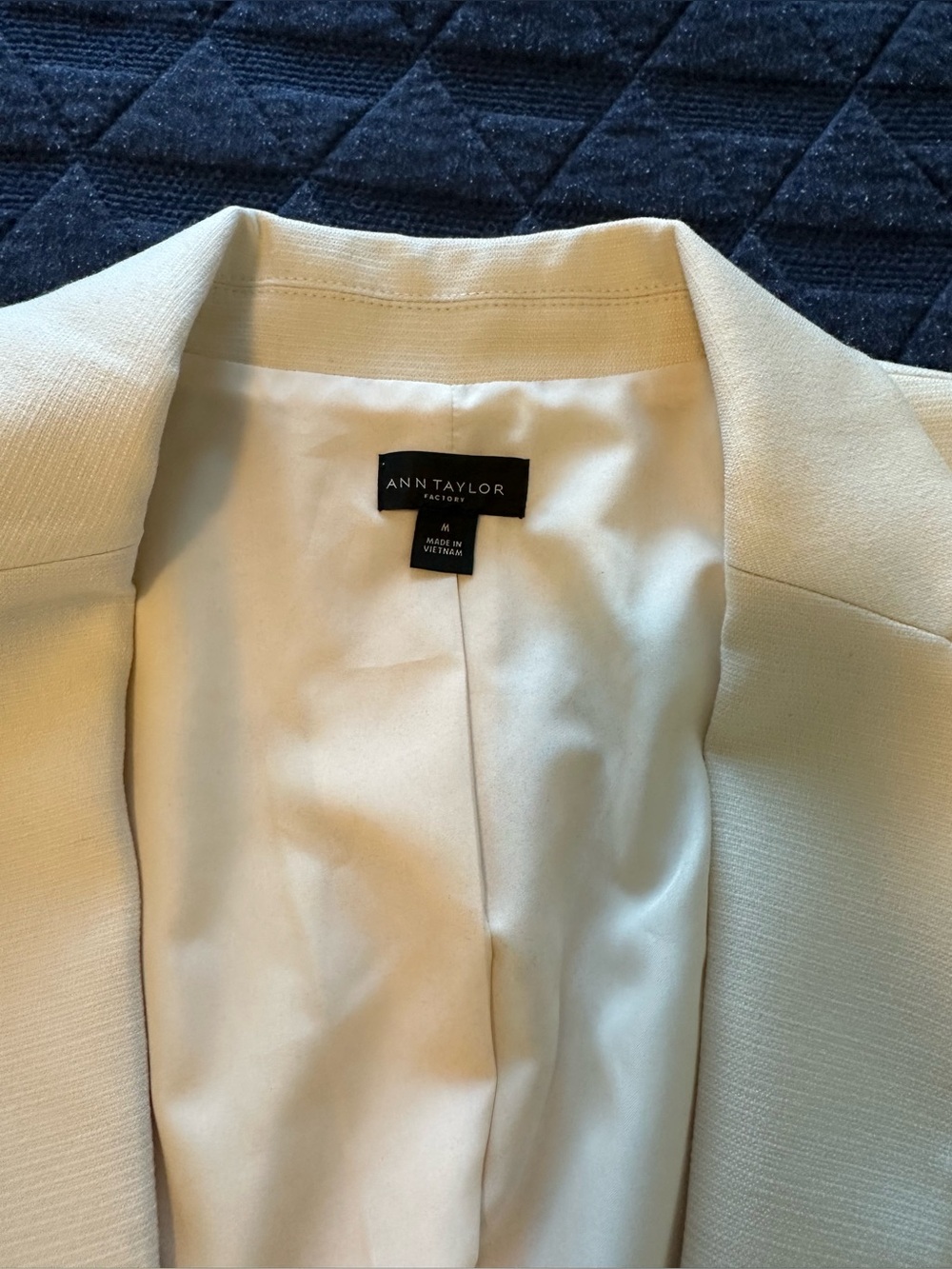 Ann Taylor Light Cream Textured Blazer - Picture 4 of 5